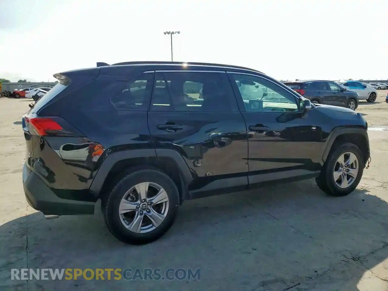 3 Photograph of a damaged car 2T3P1RFV4NW292113 TOYOTA RAV4 2022