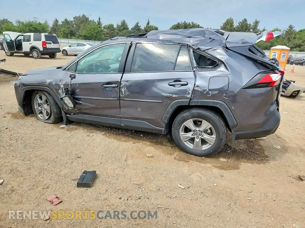 2 Photograph of a damaged car 2T3P1RFV6NW254351 TOYOTA RAV4 2022