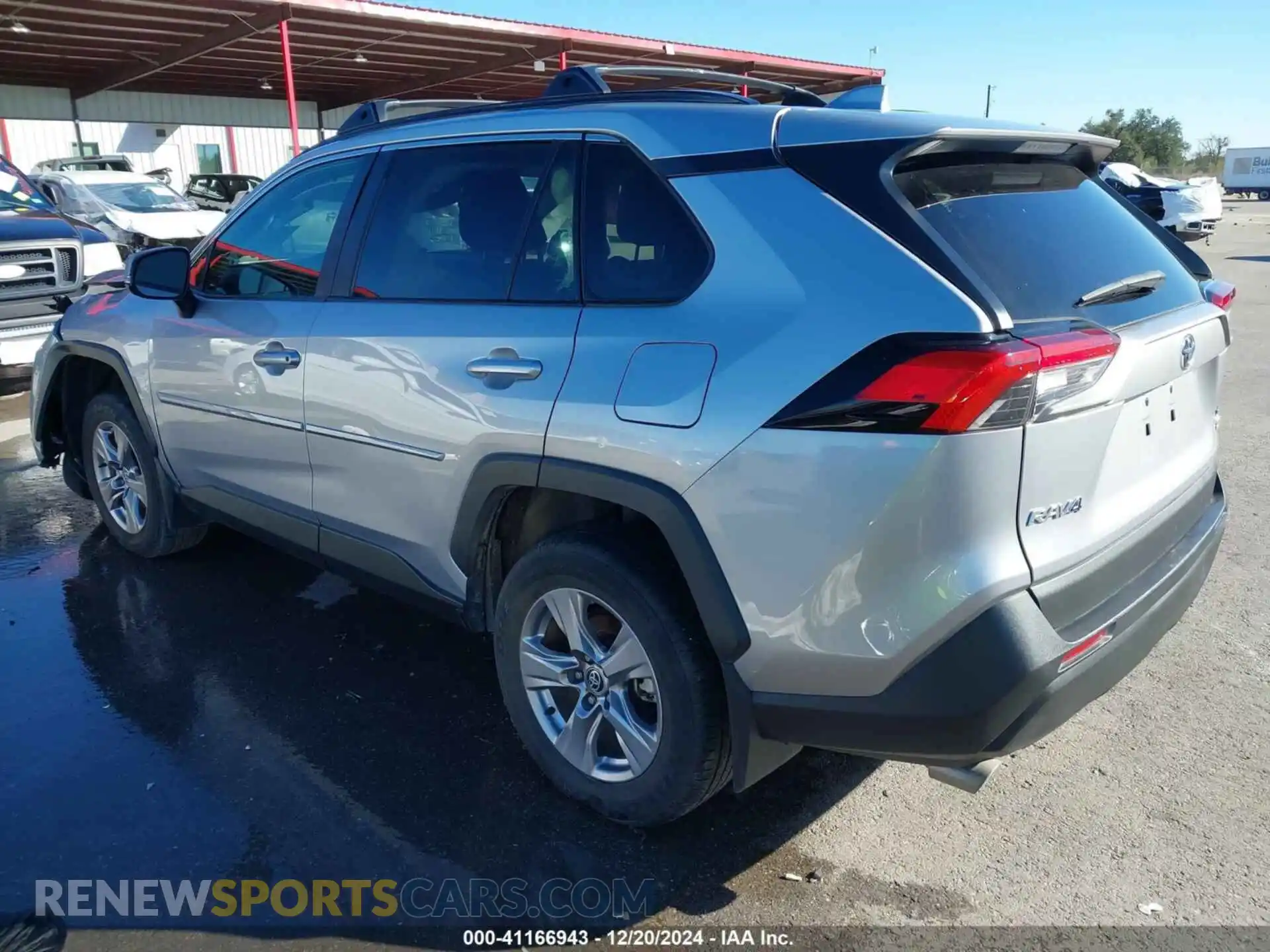 3 Photograph of a damaged car 2T3P1RFV7NC299512 TOYOTA RAV4 2022
