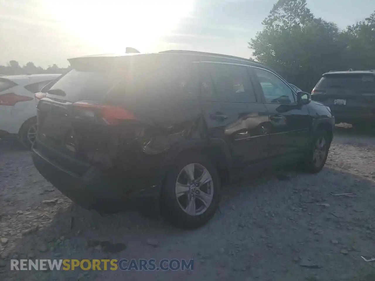 3 Photograph of a damaged car 2T3P1RFV8NC272500 TOYOTA RAV4 2022