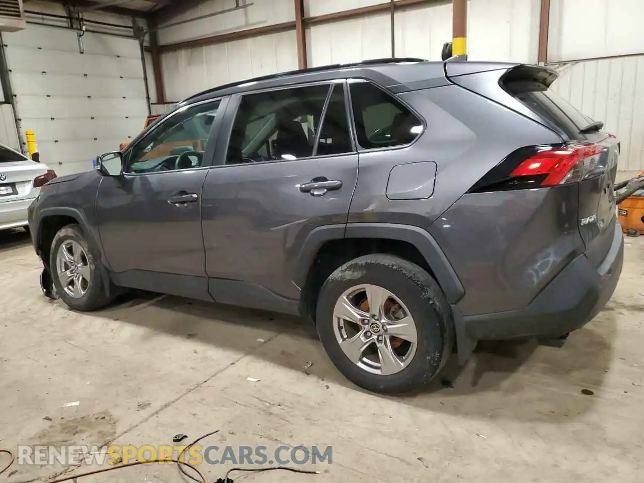 2 Photograph of a damaged car 2T3P1RFV8NC302286 TOYOTA RAV4 2022