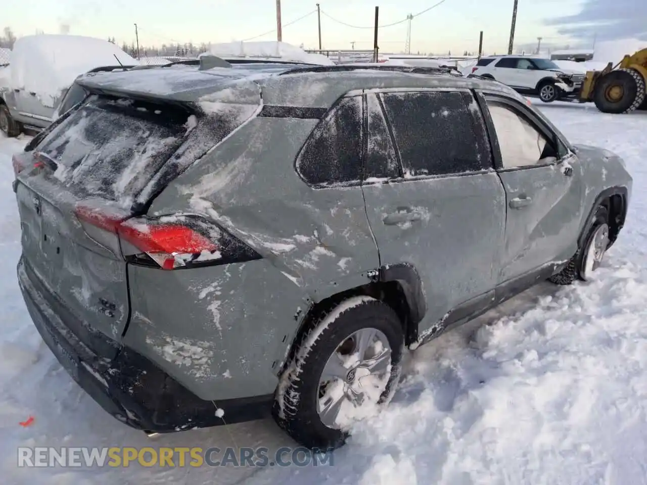 3 Photograph of a damaged car 2T3P1RFV8NW275072 TOYOTA RAV4 2022