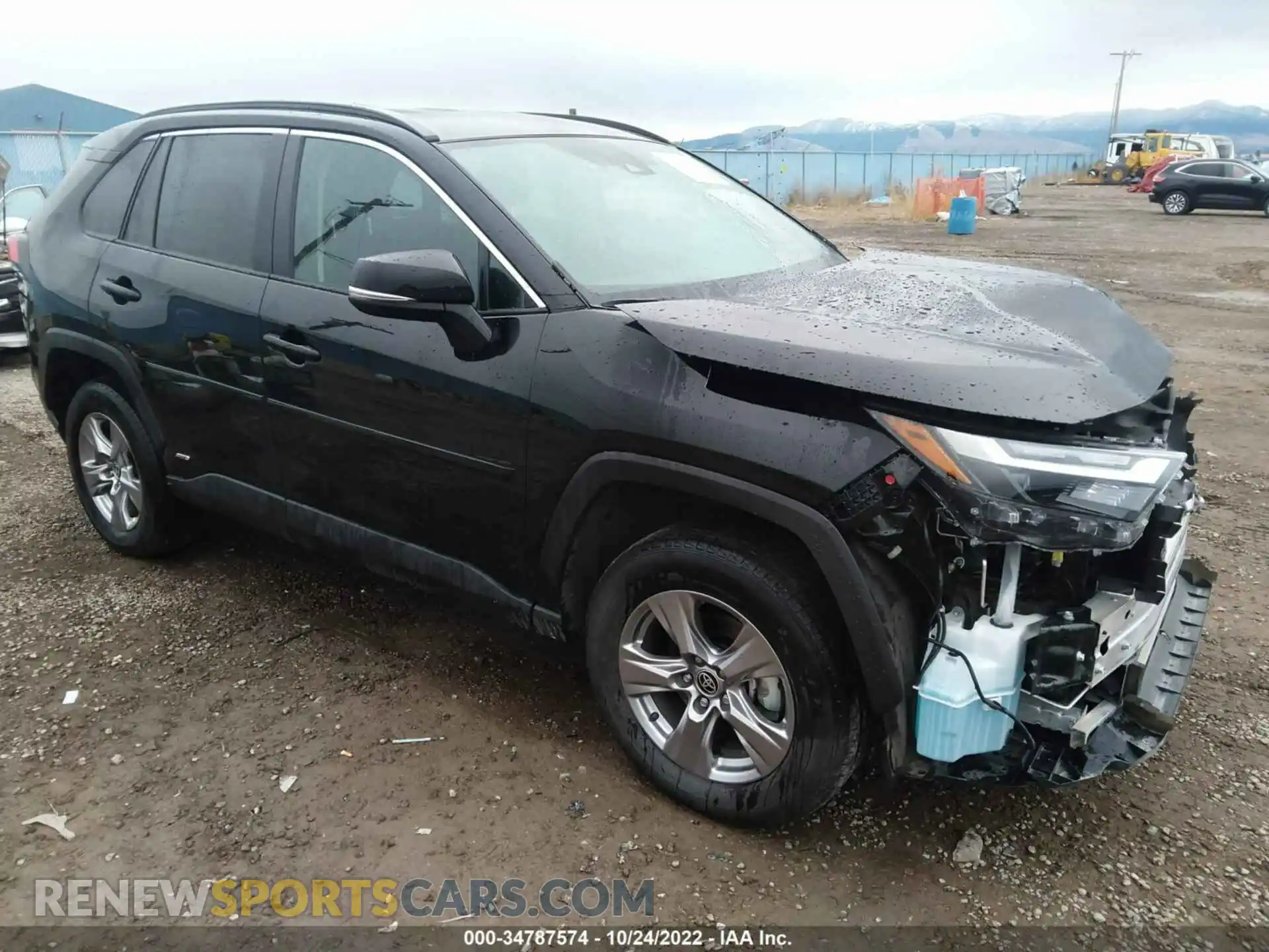 1 Photograph of a damaged car 2T3RWRFV2NW135965 TOYOTA RAV4 2022