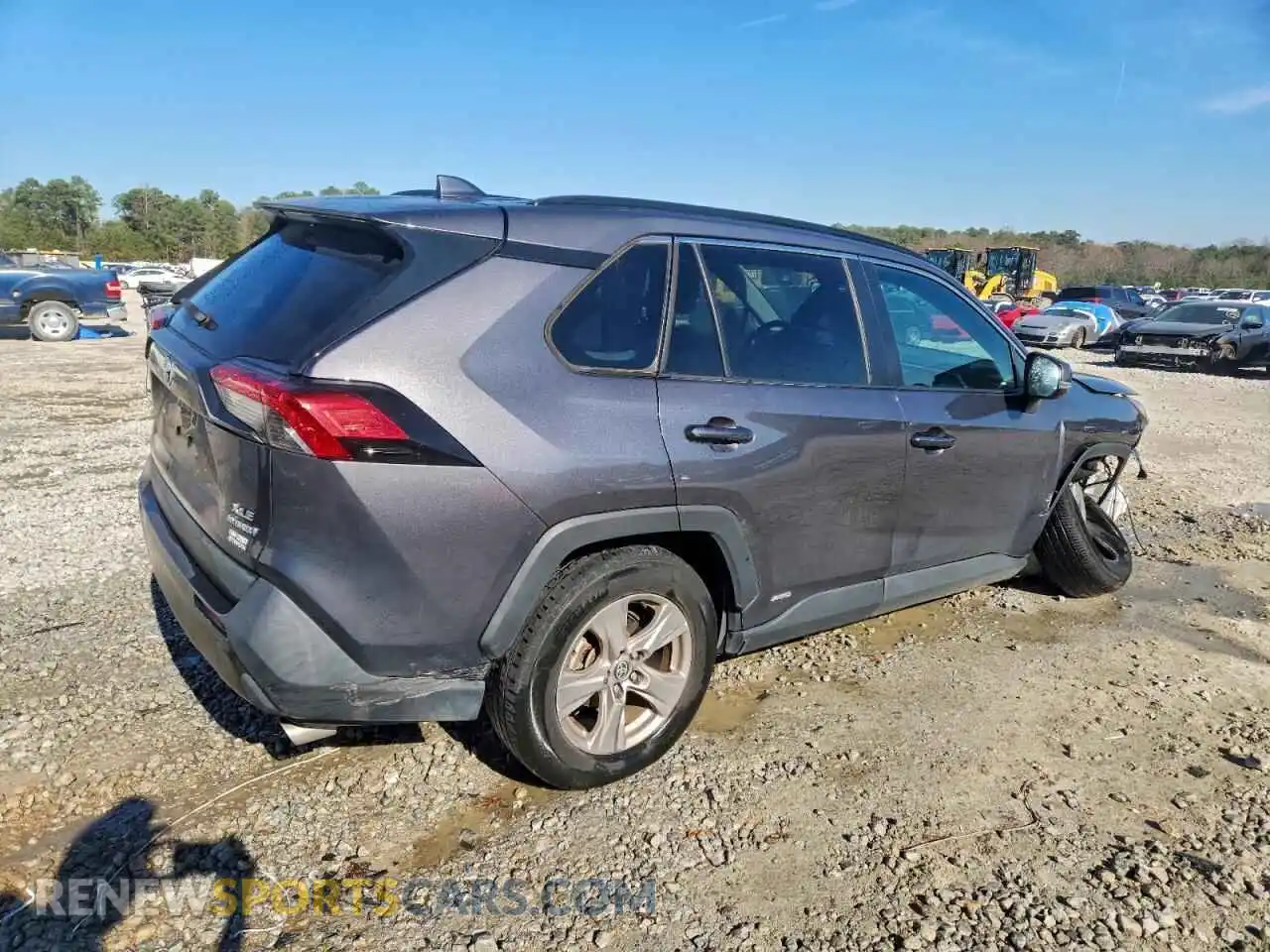 3 Photograph of a damaged car 2T3RWRFV3NW141242 TOYOTA RAV4 2022