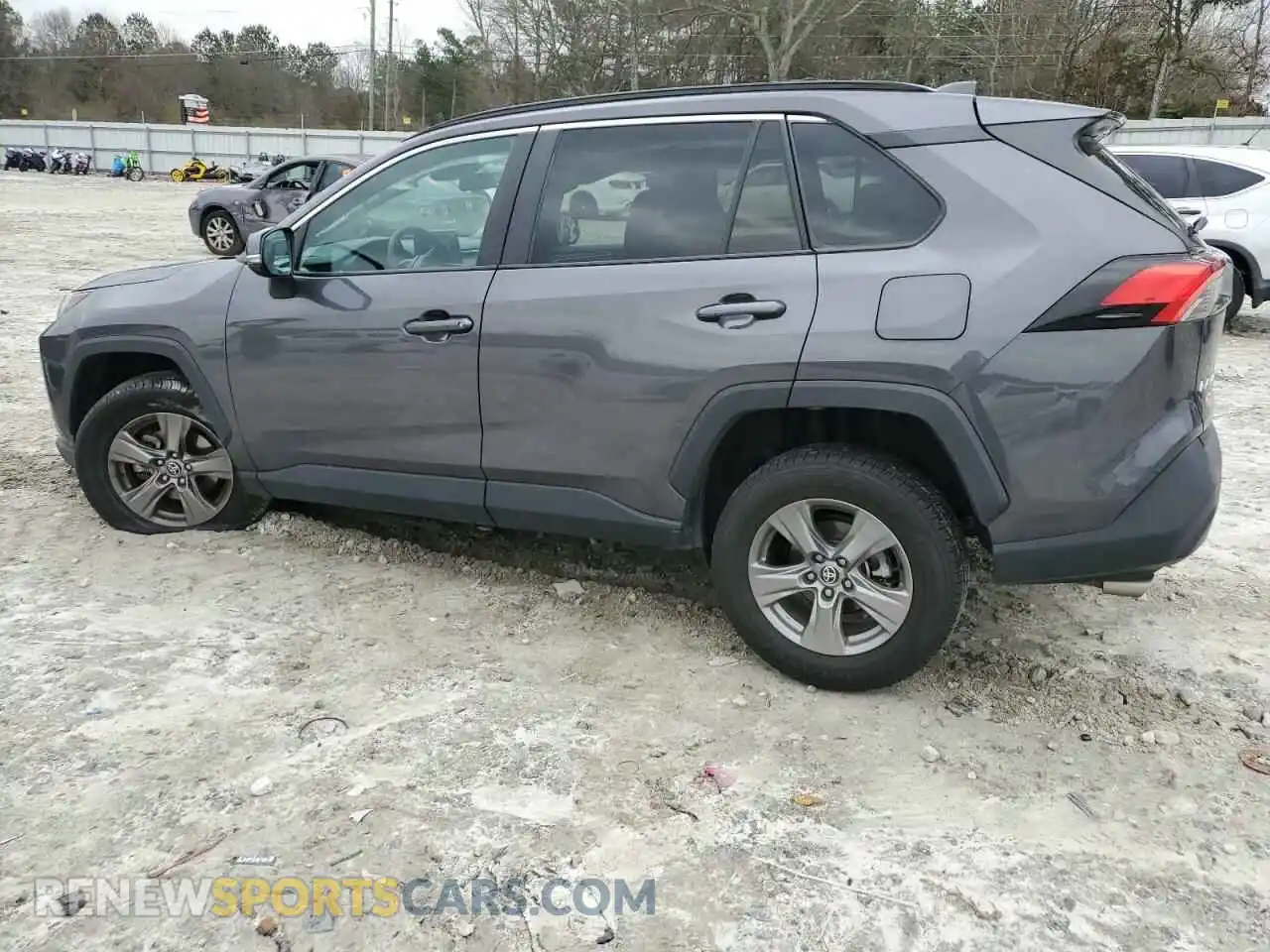 2 Photograph of a damaged car 2T3W1RFV3NW201621 TOYOTA RAV4 2022