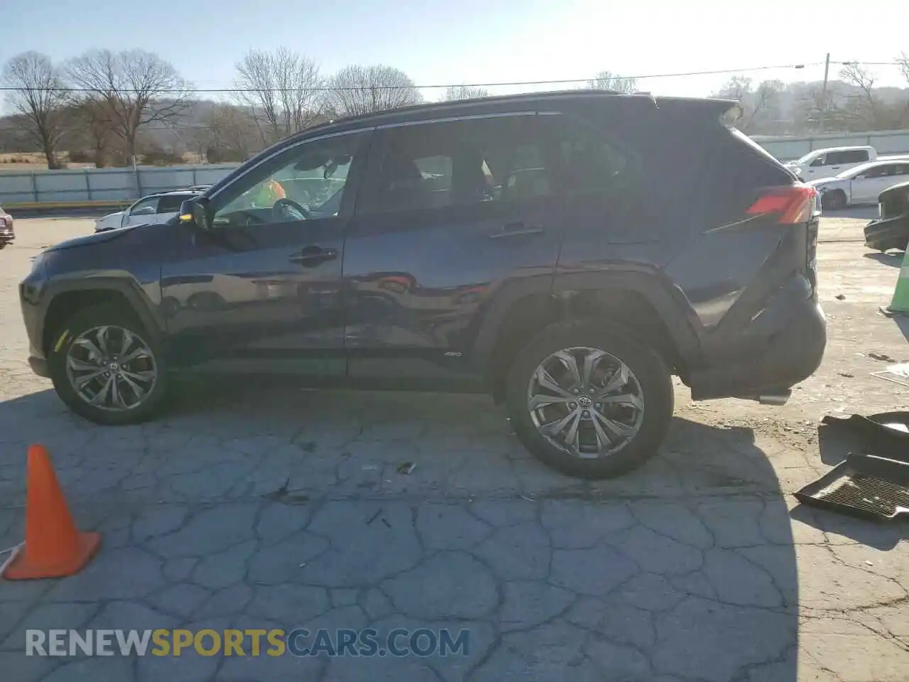 2 Photograph of a damaged car 4T3B6RFV4NU078024 TOYOTA RAV4 2022
