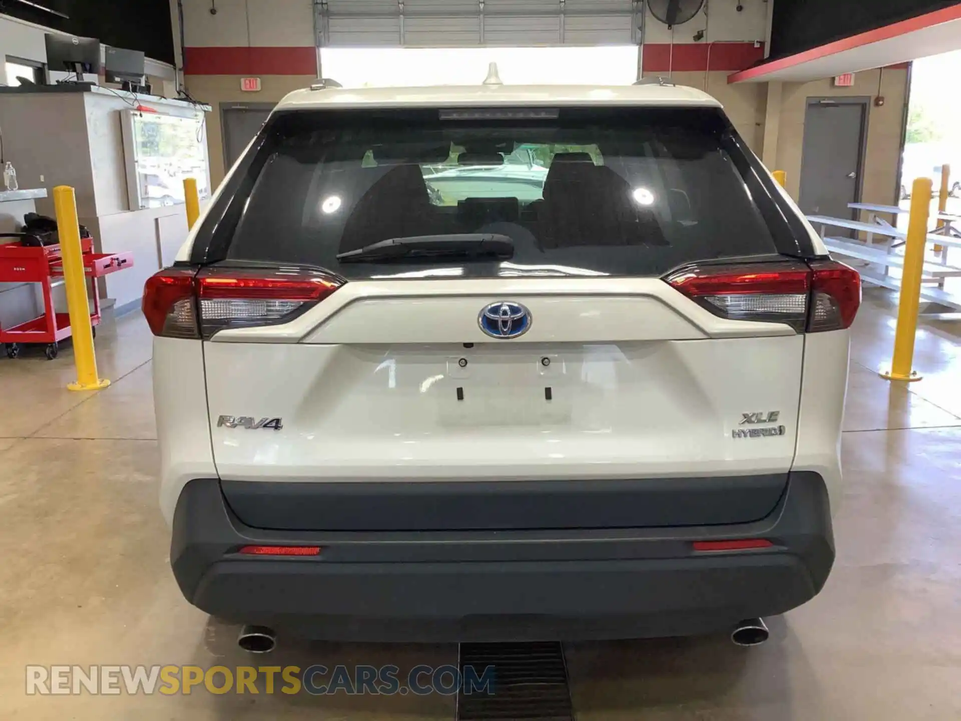 3 Photograph of a damaged car 4T3B6RFV5NU072118 TOYOTA RAV4 2022