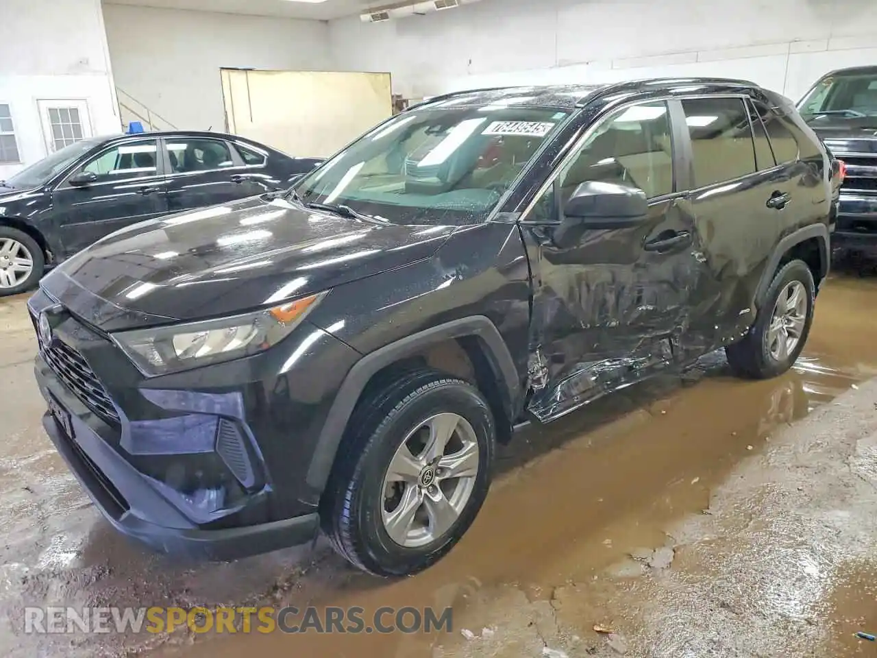 1 Photograph of a damaged car 4T3LWRFV0NU076596 TOYOTA RAV4 2022
