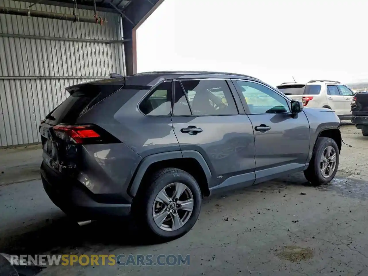 3 Photograph of a damaged car 4T3LWRFV1NU076316 TOYOTA RAV4 2022