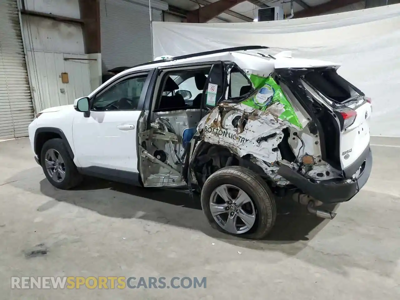 2 Photograph of a damaged car 4T3MWRFV5NU063301 TOYOTA RAV4 2022