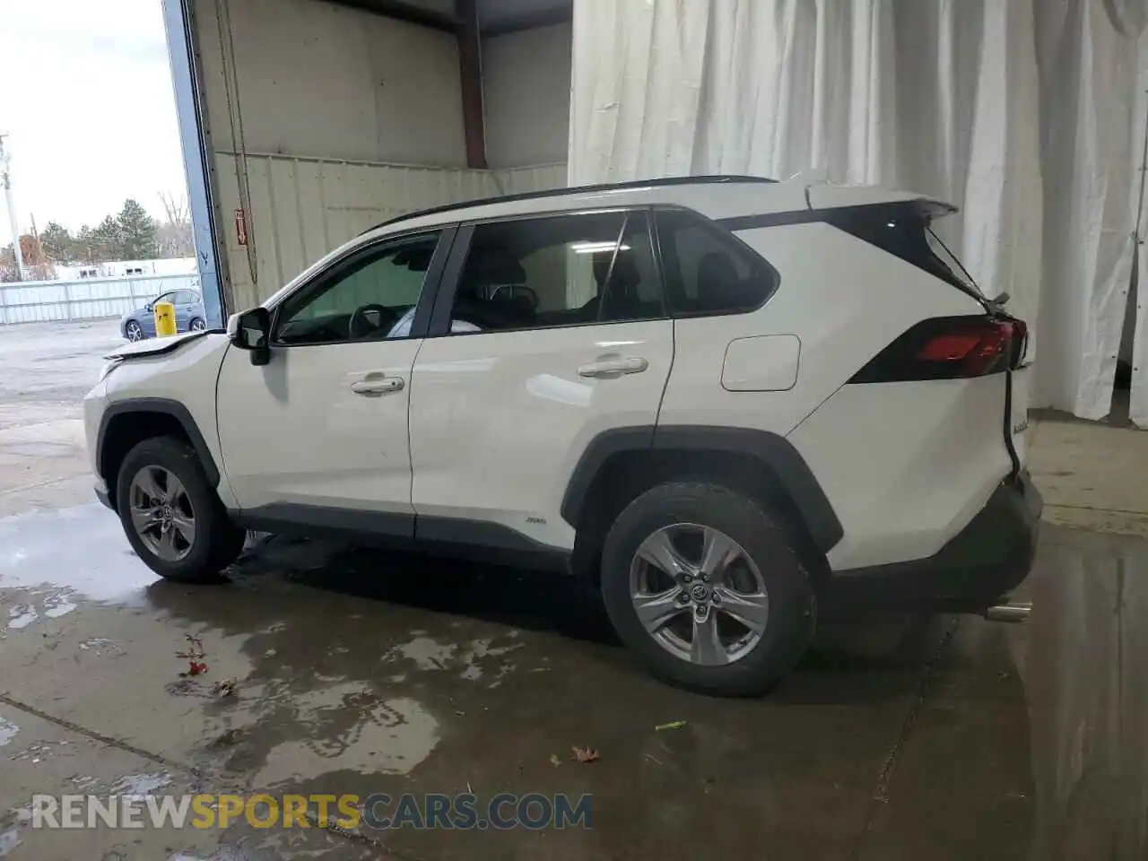 2 Photograph of a damaged car 4T3RWRFV2NU078988 TOYOTA RAV4 2022