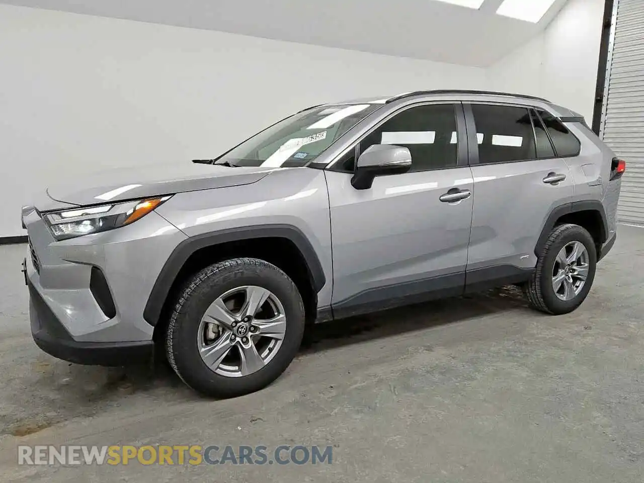 1 Photograph of a damaged car 4T3RWRFV7NU079084 TOYOTA RAV4 2022