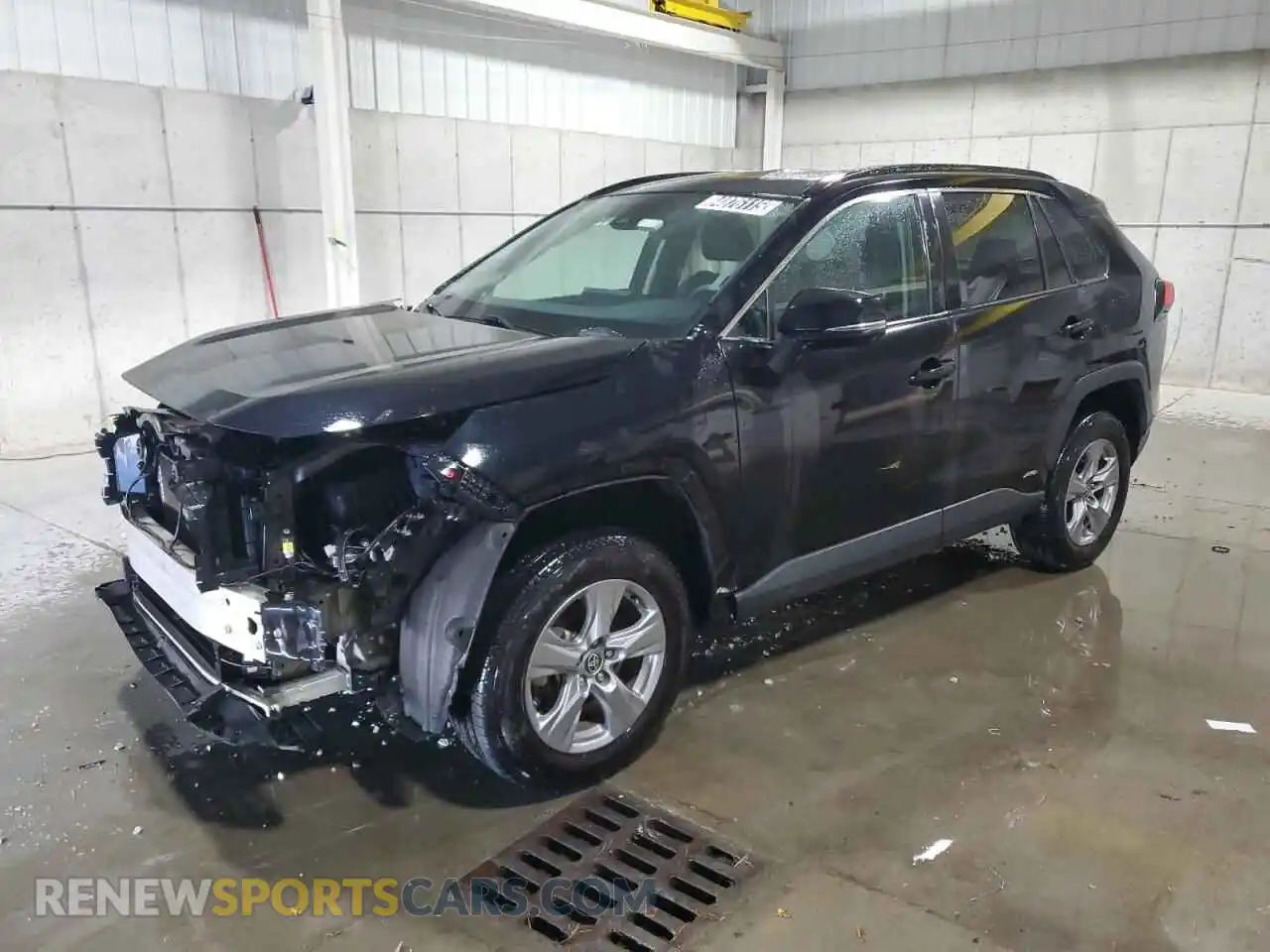 1 Photograph of a damaged car 4T3RWRFV8NU071768 TOYOTA RAV4 2022