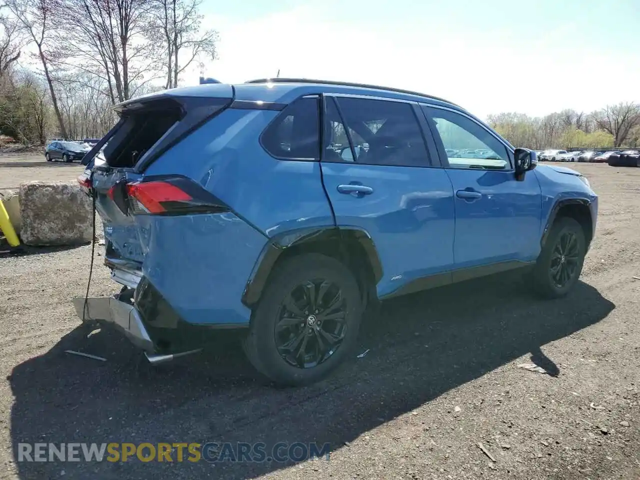3 Photograph of a damaged car 4T3T6RFV0NU079529 TOYOTA RAV4 2022
