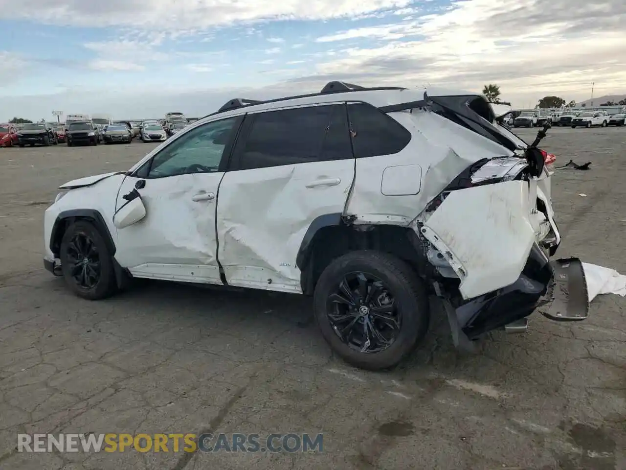 2 Photograph of a damaged car 4T3T6RFV1NU069978 TOYOTA RAV4 2022