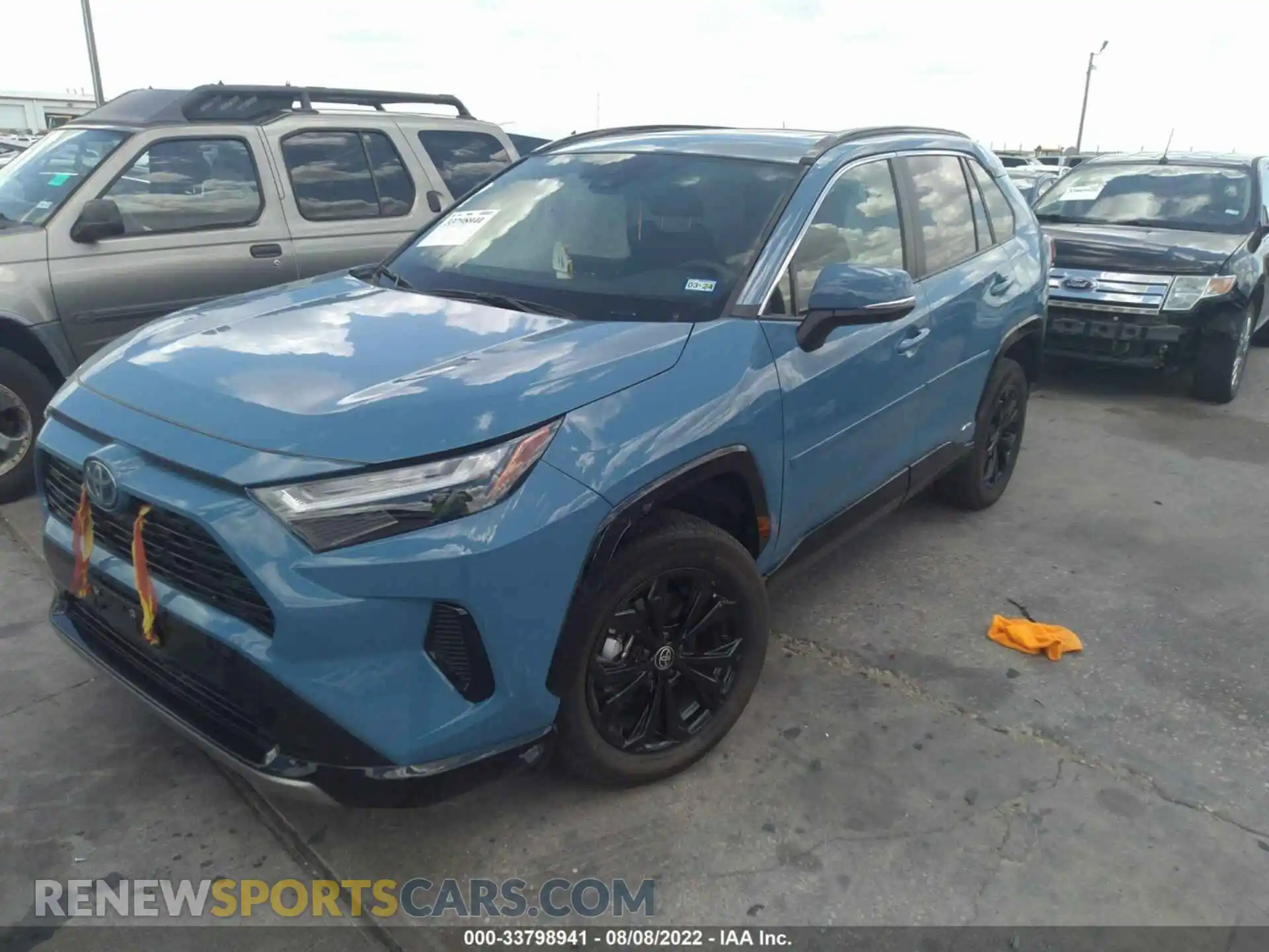 2 Photograph of a damaged car 4T3T6RFV8NU072196 TOYOTA RAV4 2022