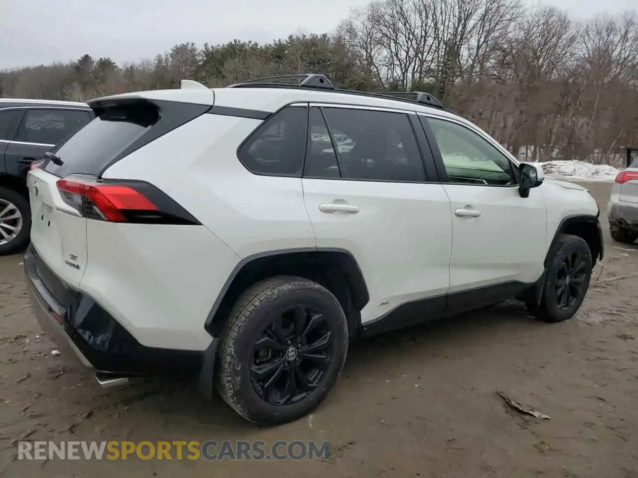 3 Photograph of a damaged car JTM16RFV2NJ016793 TOYOTA RAV4 2022