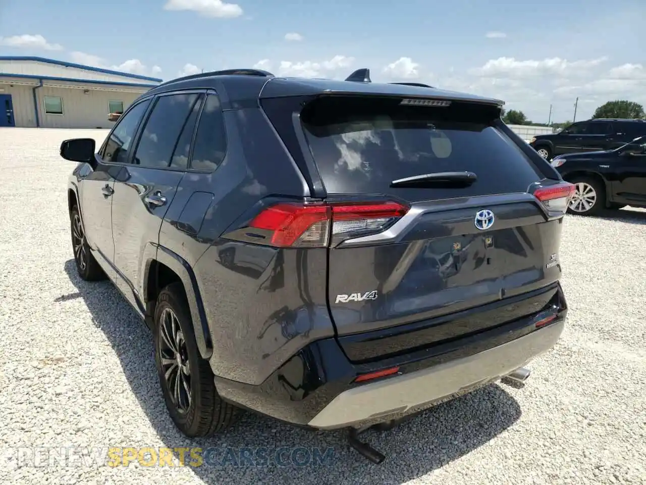 3 Photograph of a damaged car JTM16RFV6NJ017414 TOYOTA RAV4 2022