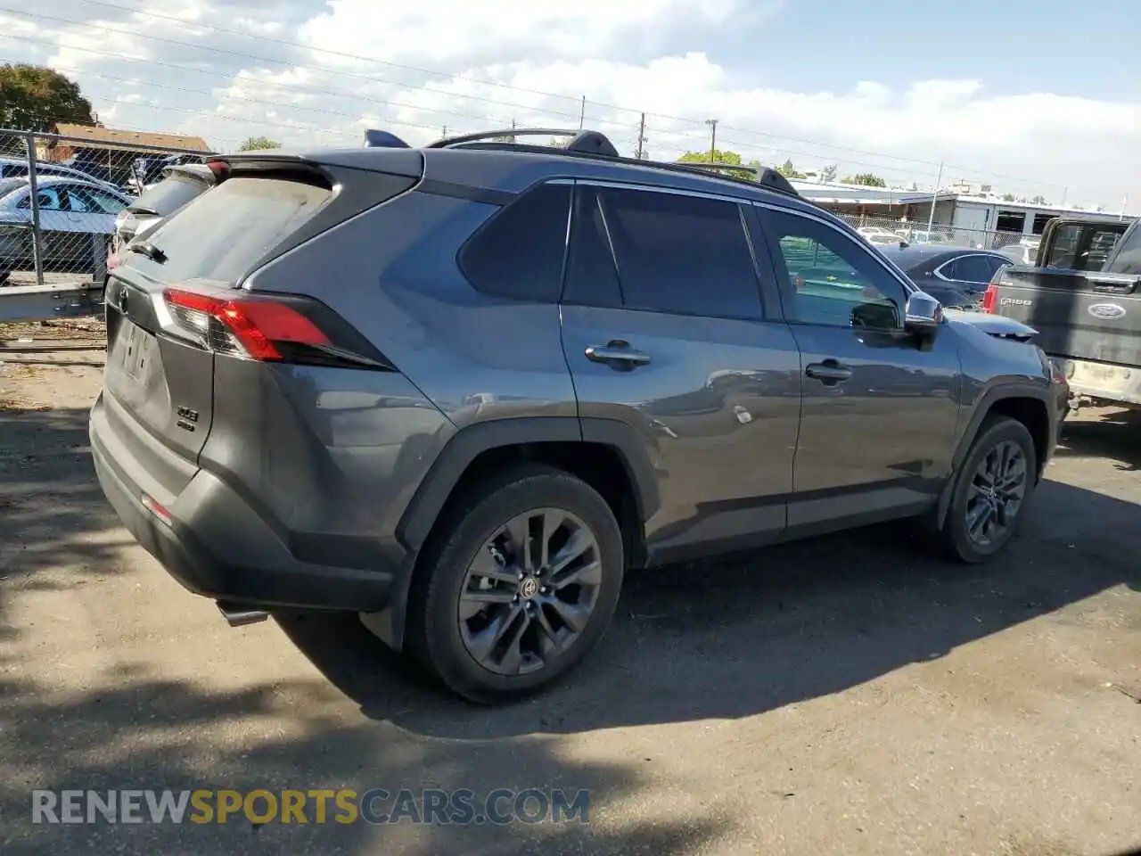 3 Photograph of a damaged car 2T3A1RFV3PC338606 TOYOTA RAV4 2023