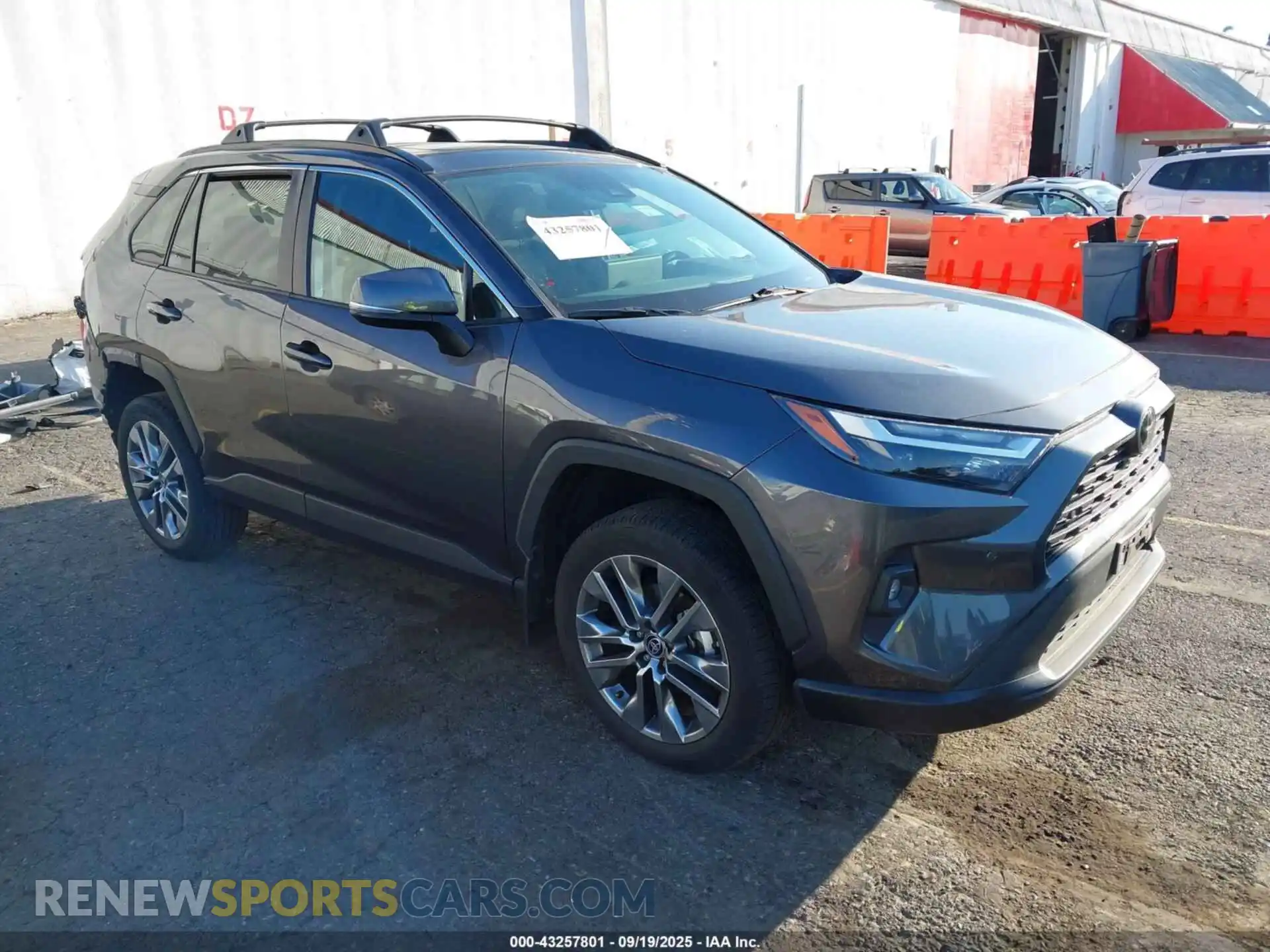 1 Photograph of a damaged car 2T3A1RFV3PC346897 TOYOTA RAV4 2023