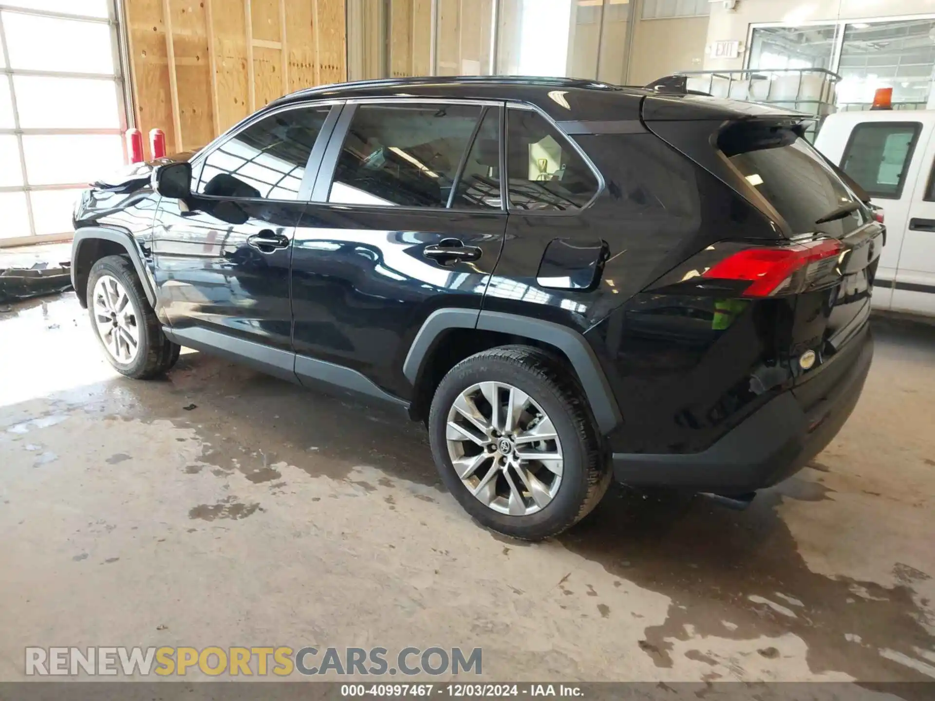 3 Photograph of a damaged car 2T3A1RFV3PC389698 TOYOTA RAV4 2023