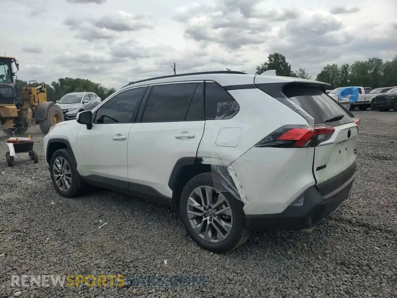 2 Photograph of a damaged car 2T3A1RFV5PW379382 TOYOTA RAV4 2023