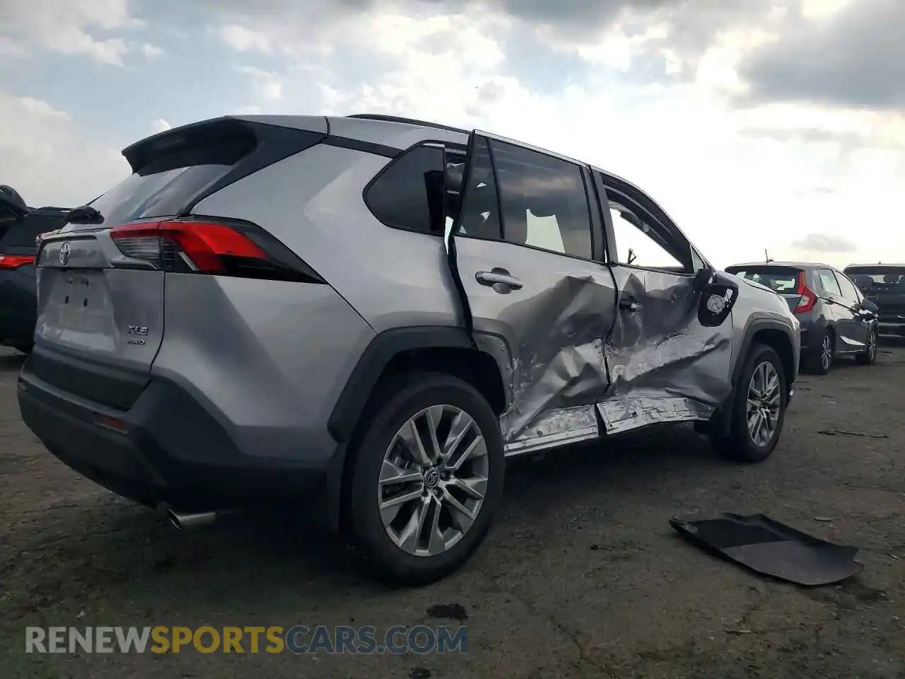 3 Photograph of a damaged car 2T3A1RFV6PC335828 TOYOTA RAV4 2023