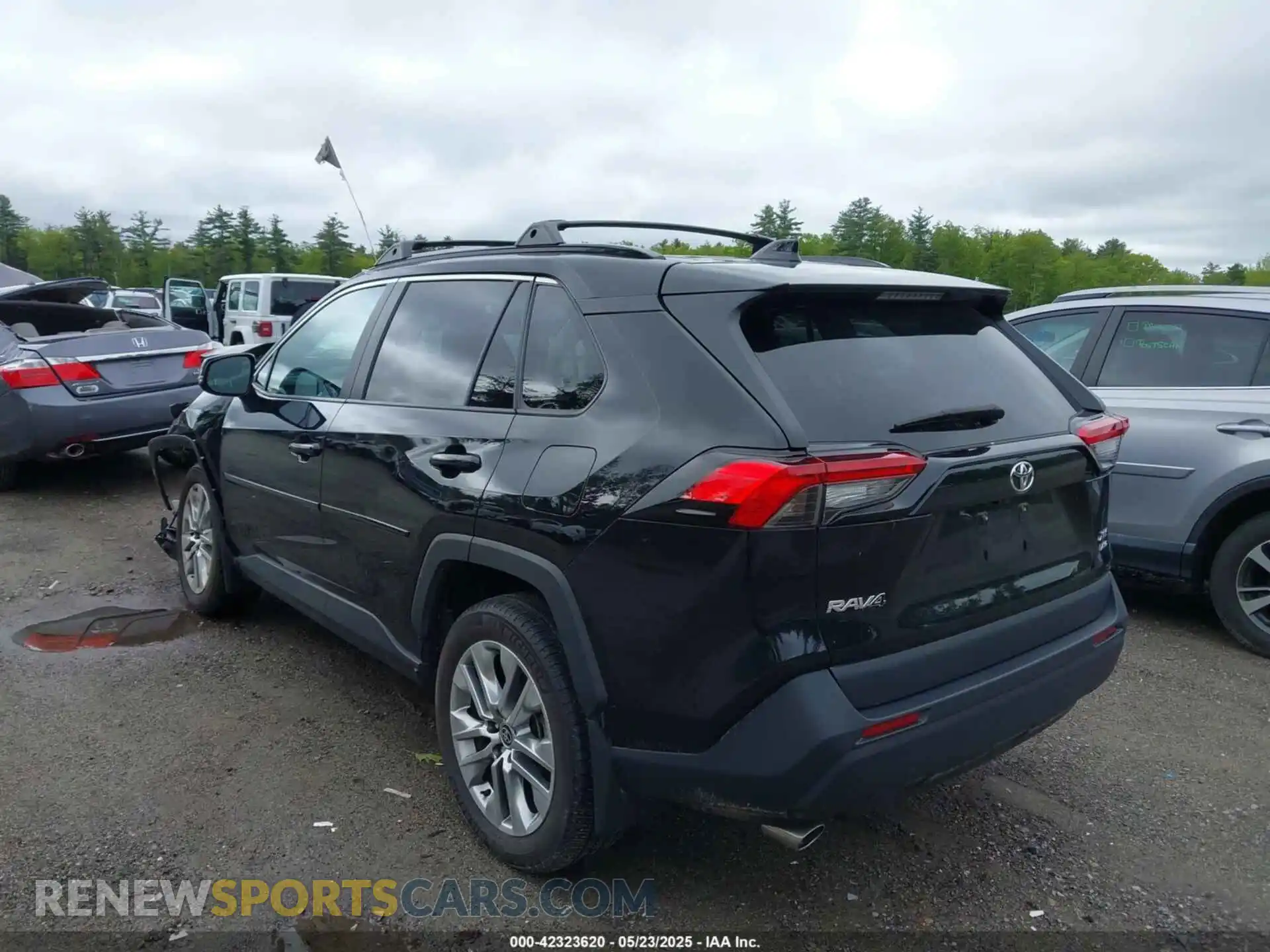 3 Photograph of a damaged car 2T3A1RFV7PC345557 TOYOTA RAV4 2023
