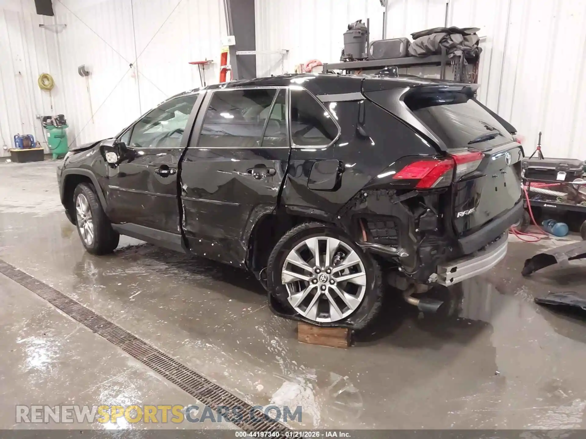 3 Photograph of a damaged car 2T3A1RFV8PC347818 TOYOTA RAV4 2023
