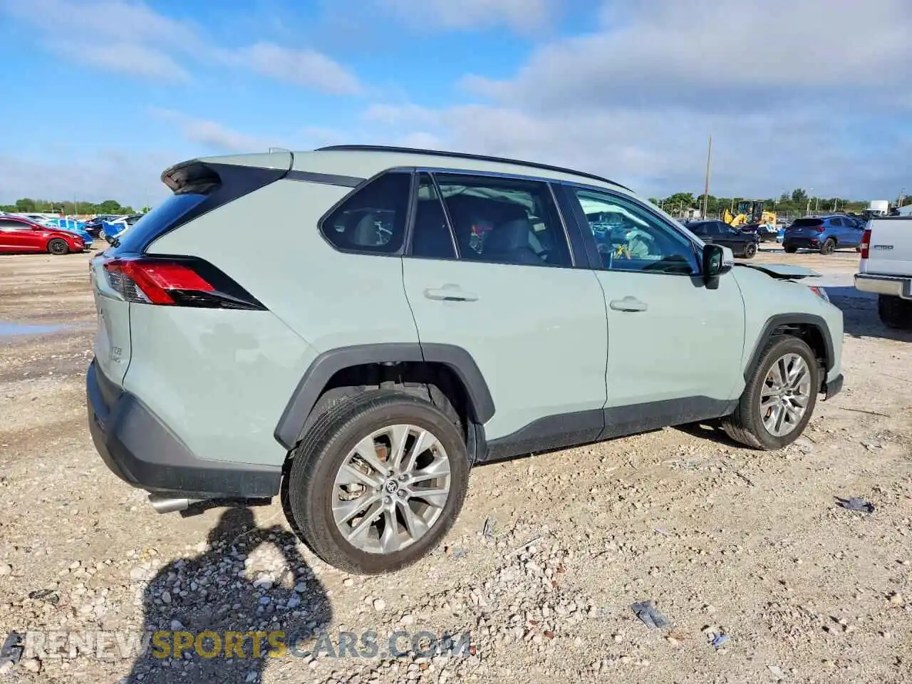 3 Фотография поврежденного автомобиля 2T3A1RFV8PW407563 TOYOTA RAV4 2023