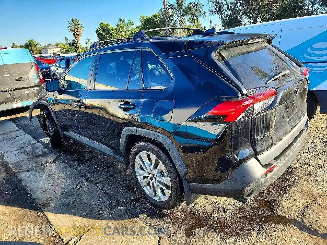 2 Photograph of a damaged car 2T3C1RFV2PW278972 TOYOTA RAV4 2023