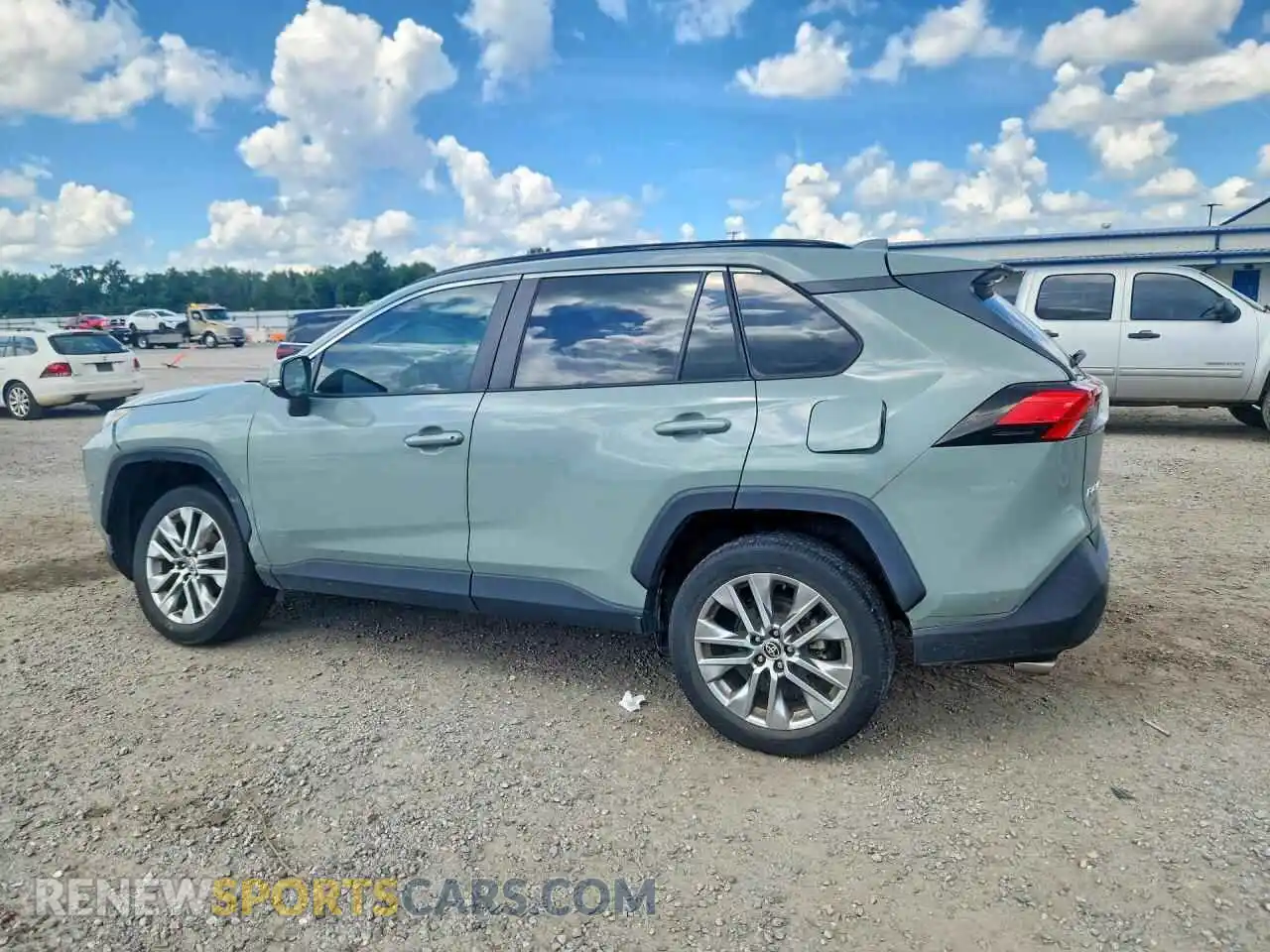 2 Photograph of a damaged car 2T3C1RFV2PW285243 TOYOTA RAV4 2023