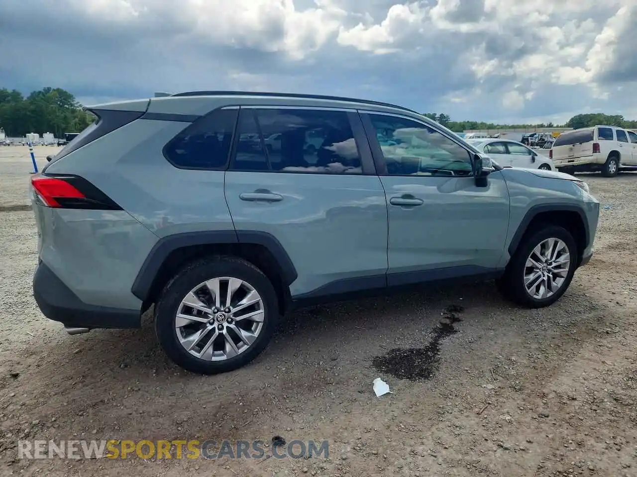 3 Photograph of a damaged car 2T3C1RFV2PW285243 TOYOTA RAV4 2023