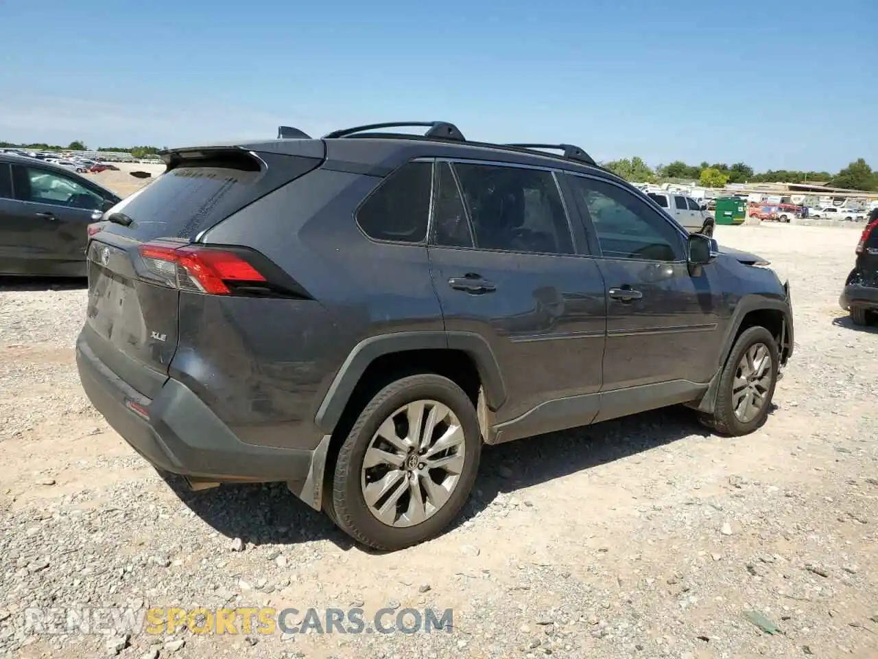 3 Фотография поврежденного автомобиля 2T3C1RFV3PC223559 TOYOTA RAV4 2023