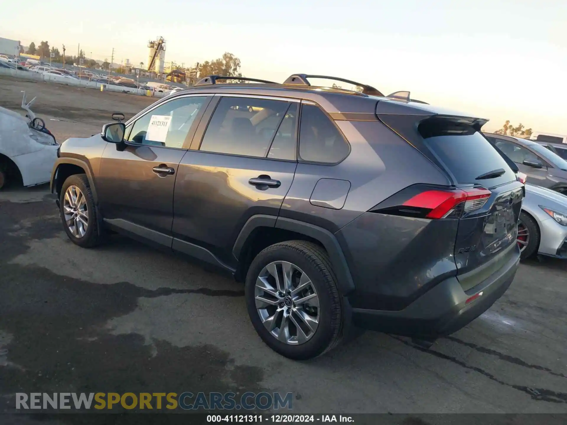 2 Photograph of a damaged car 2T3C1RFV3PC246954 TOYOTA RAV4 2023