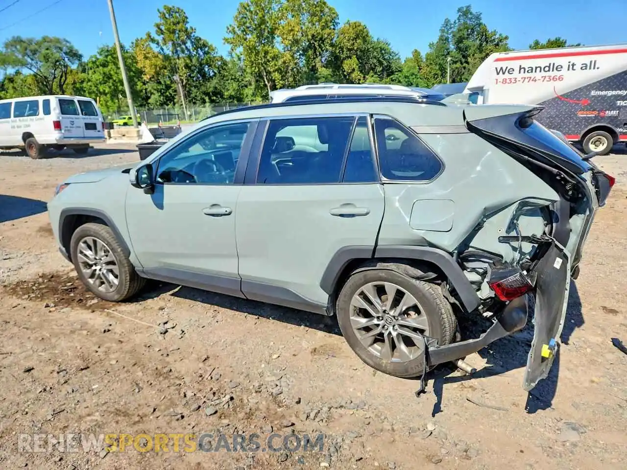 2 Photograph of a damaged car 2T3C1RFV7PW275002 TOYOTA RAV4 2023