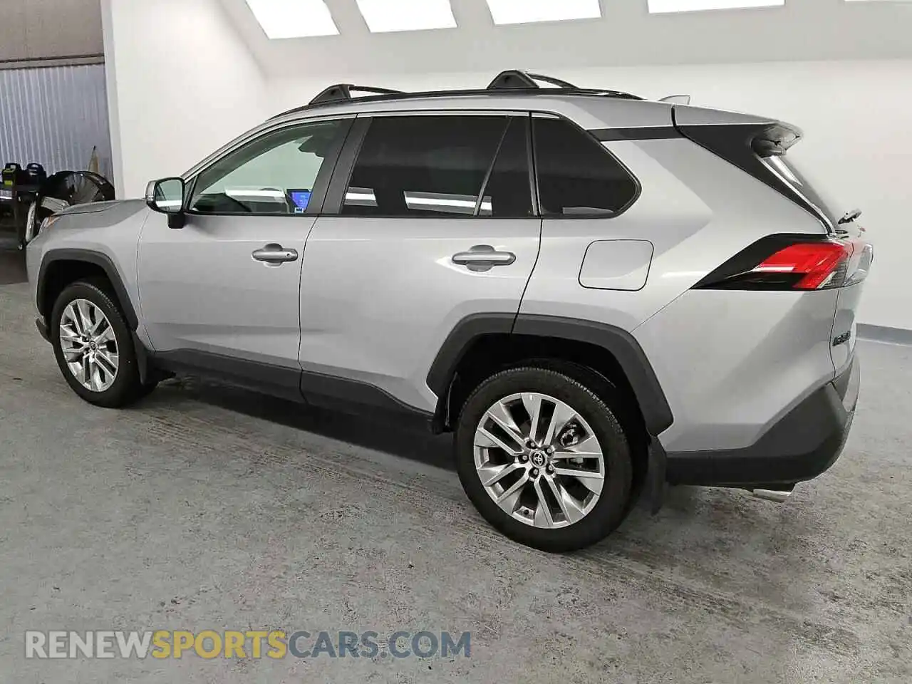 2 Photograph of a damaged car 2T3C1RFV7PW298652 TOYOTA RAV4 2023