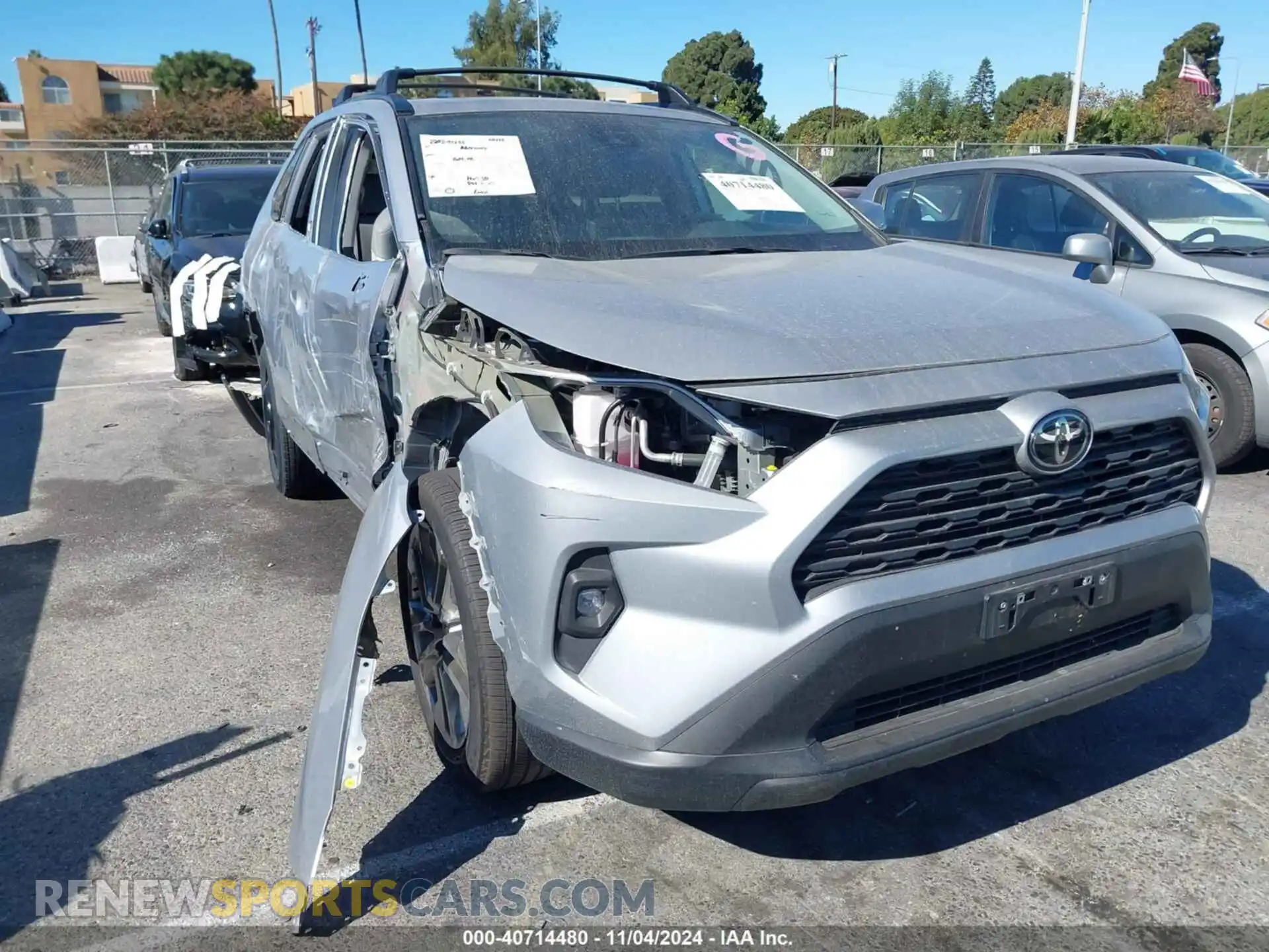 1 Photograph of a damaged car 2T3C1RFV8PW281147 TOYOTA RAV4 2023