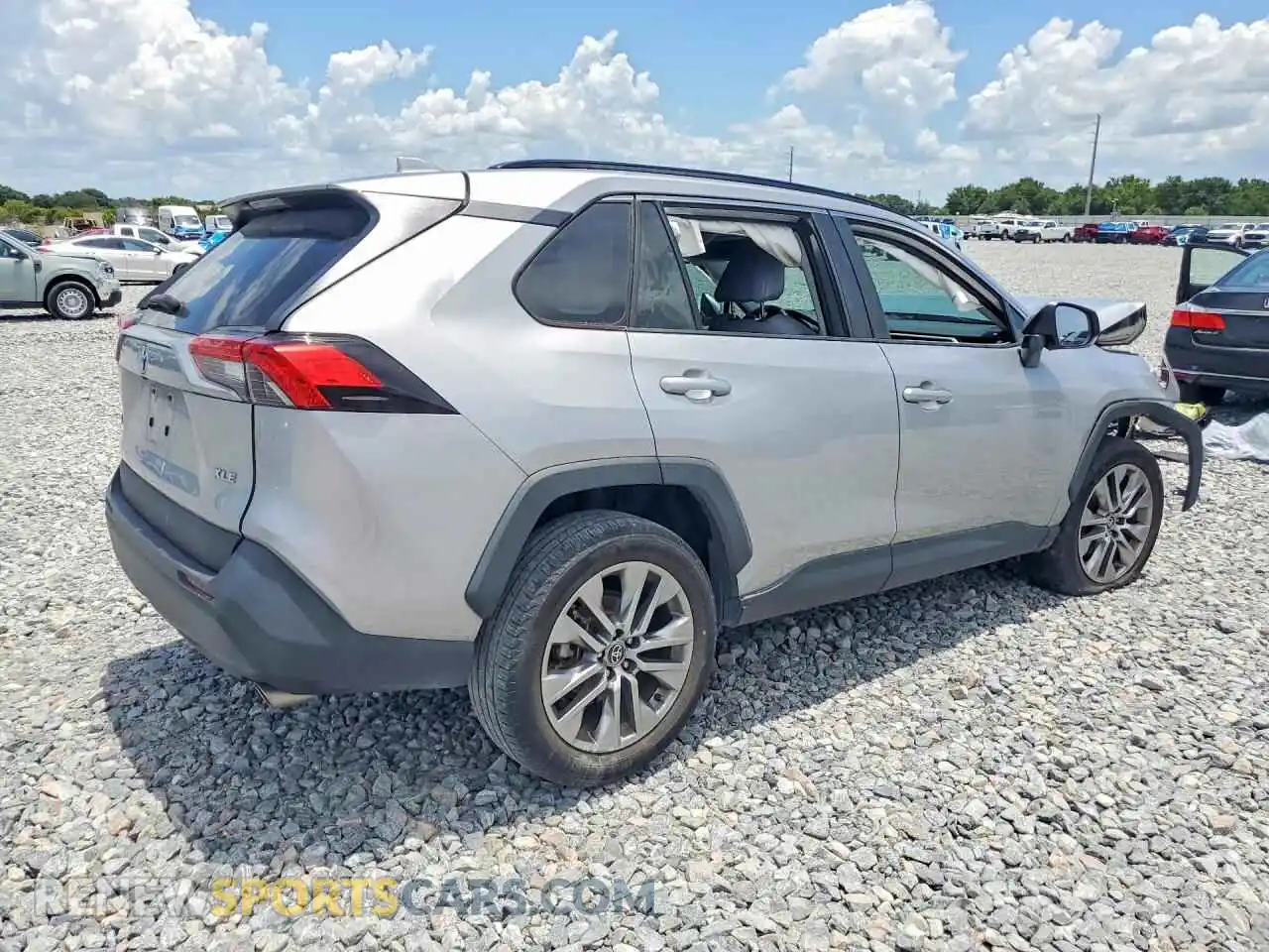 3 Photograph of a damaged car 2T3C1RFV9PC233416 TOYOTA RAV4 2023