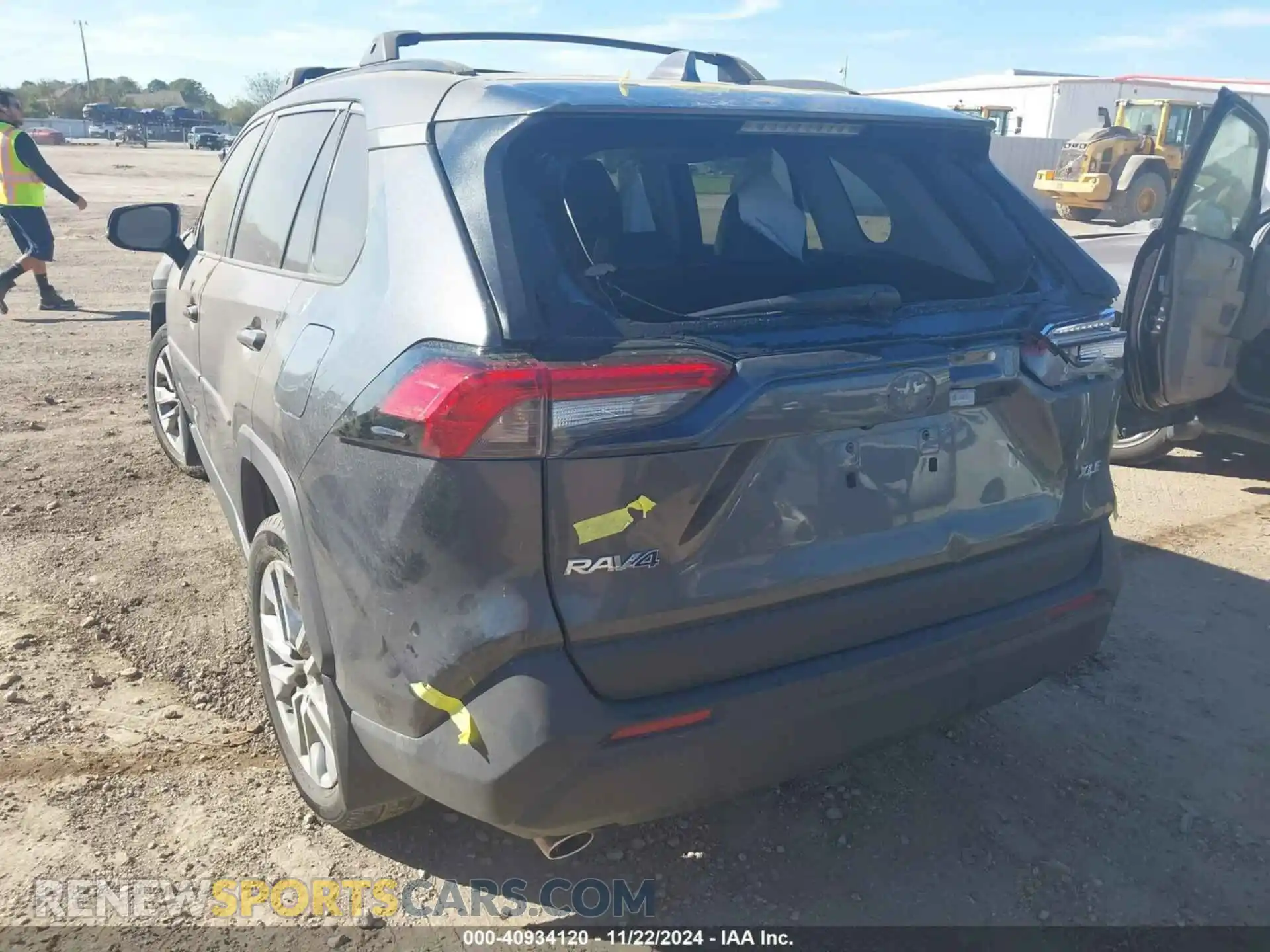 3 Photograph of a damaged car 2T3C1RFV9PC250801 TOYOTA RAV4 2023