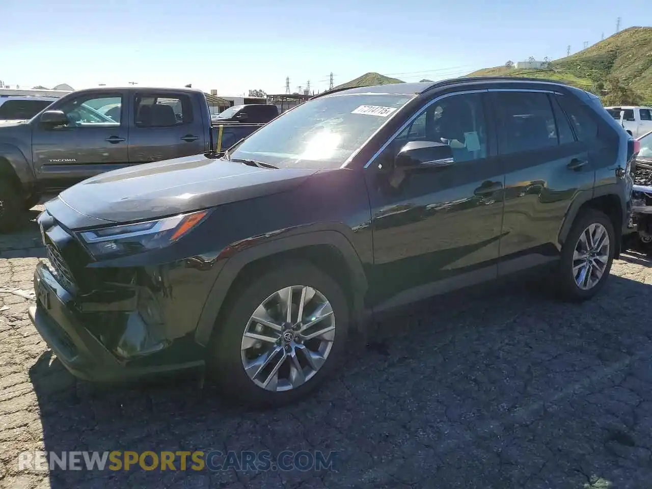 1 Photograph of a damaged car 2T3C1RFV9PW270237 TOYOTA RAV4 2023