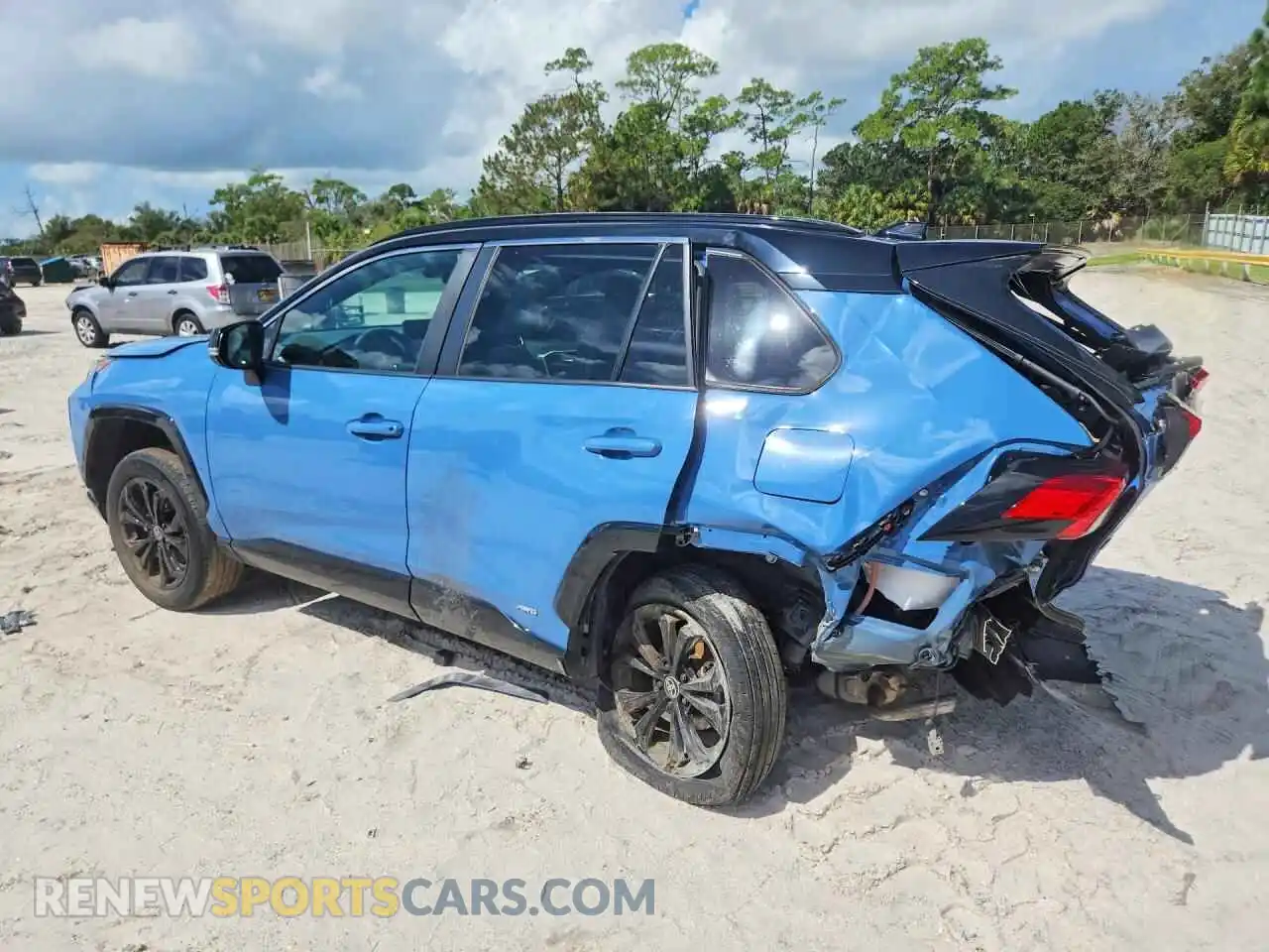 2 Photograph of a damaged car 2T3E6RFV9PW043401 TOYOTA RAV4 2023