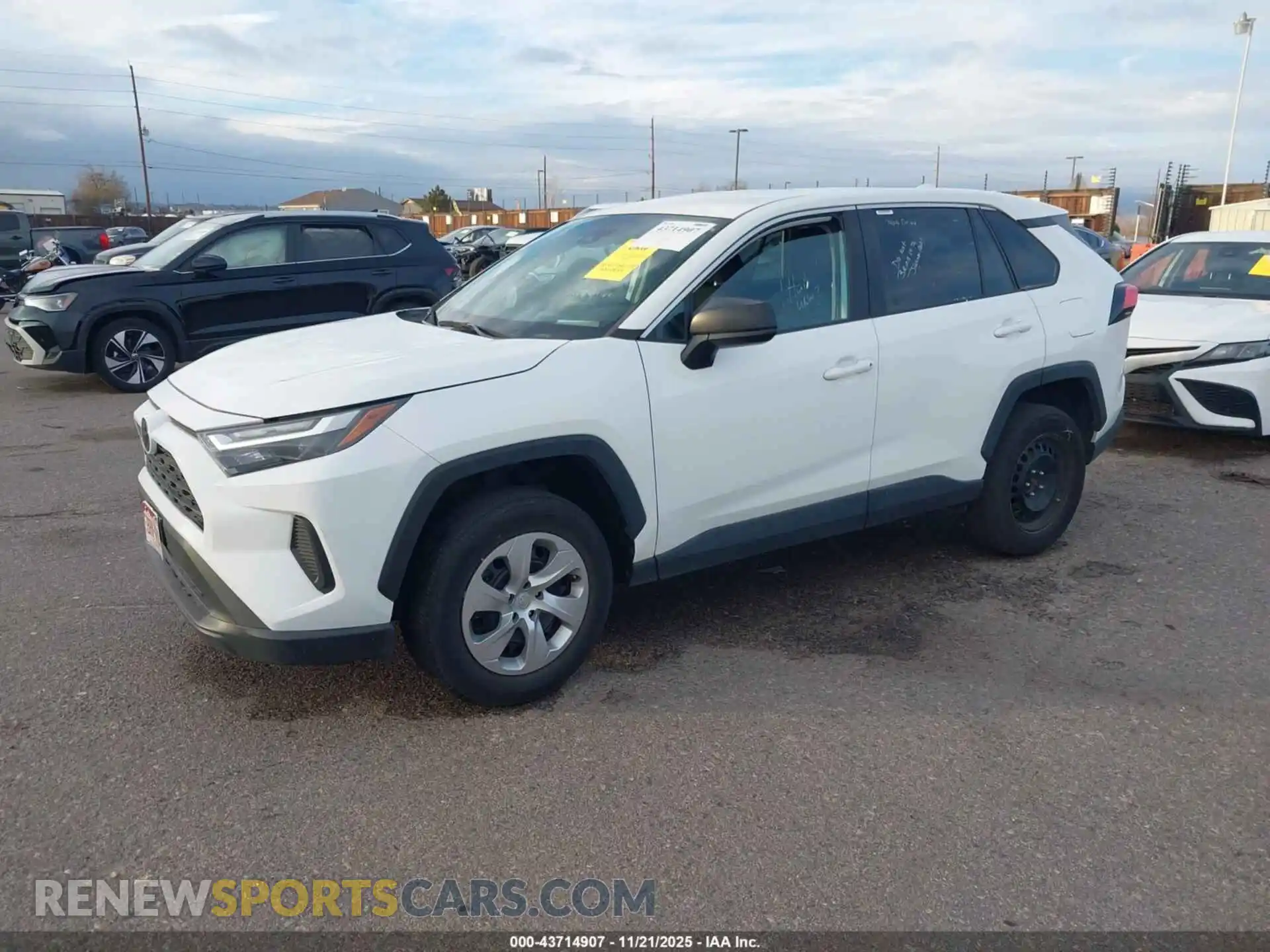 2 Photograph of a damaged car 2T3F1RFV6PW372818 TOYOTA RAV4 2023