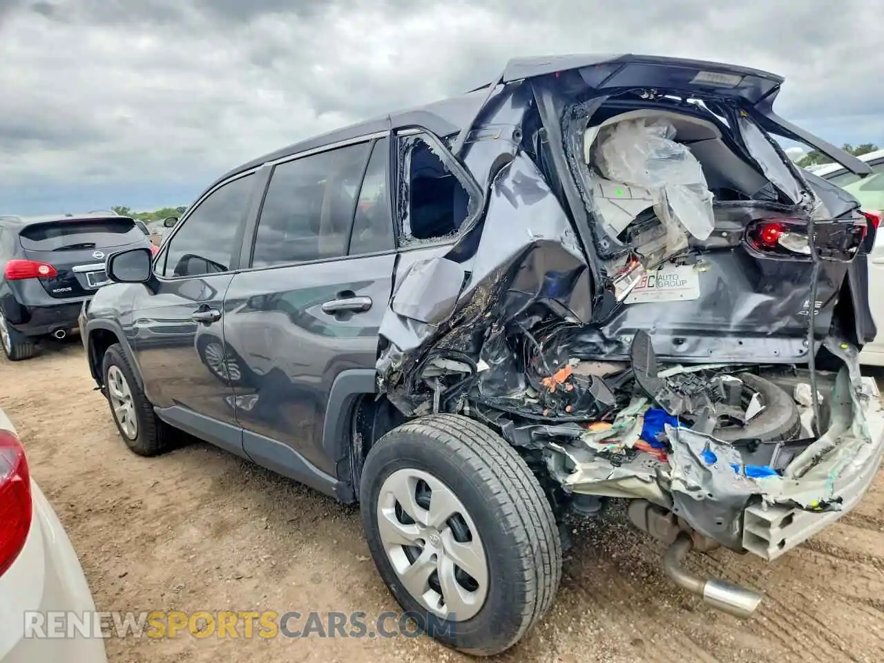 2 Photograph of a damaged car 2T3F1RFV7PC334001 TOYOTA RAV4 2023