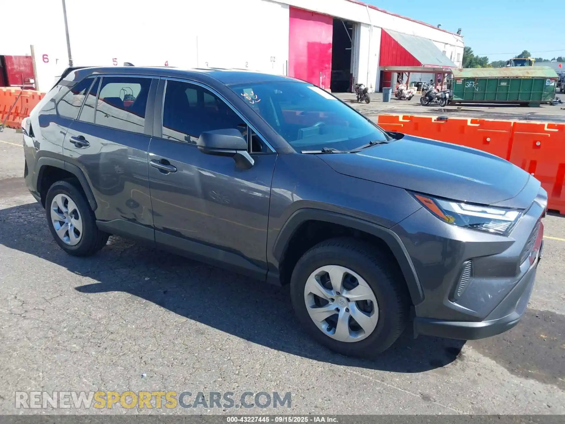 1 Фотография поврежденного автомобиля 2T3F1RFV7PC348299 TOYOTA RAV4 2023