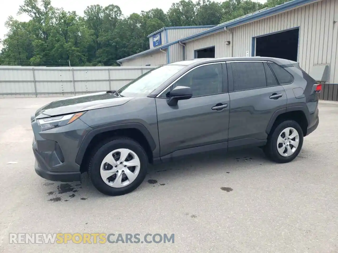 1 Photograph of a damaged car 2T3F1RFV9PC342858 TOYOTA RAV4 2023