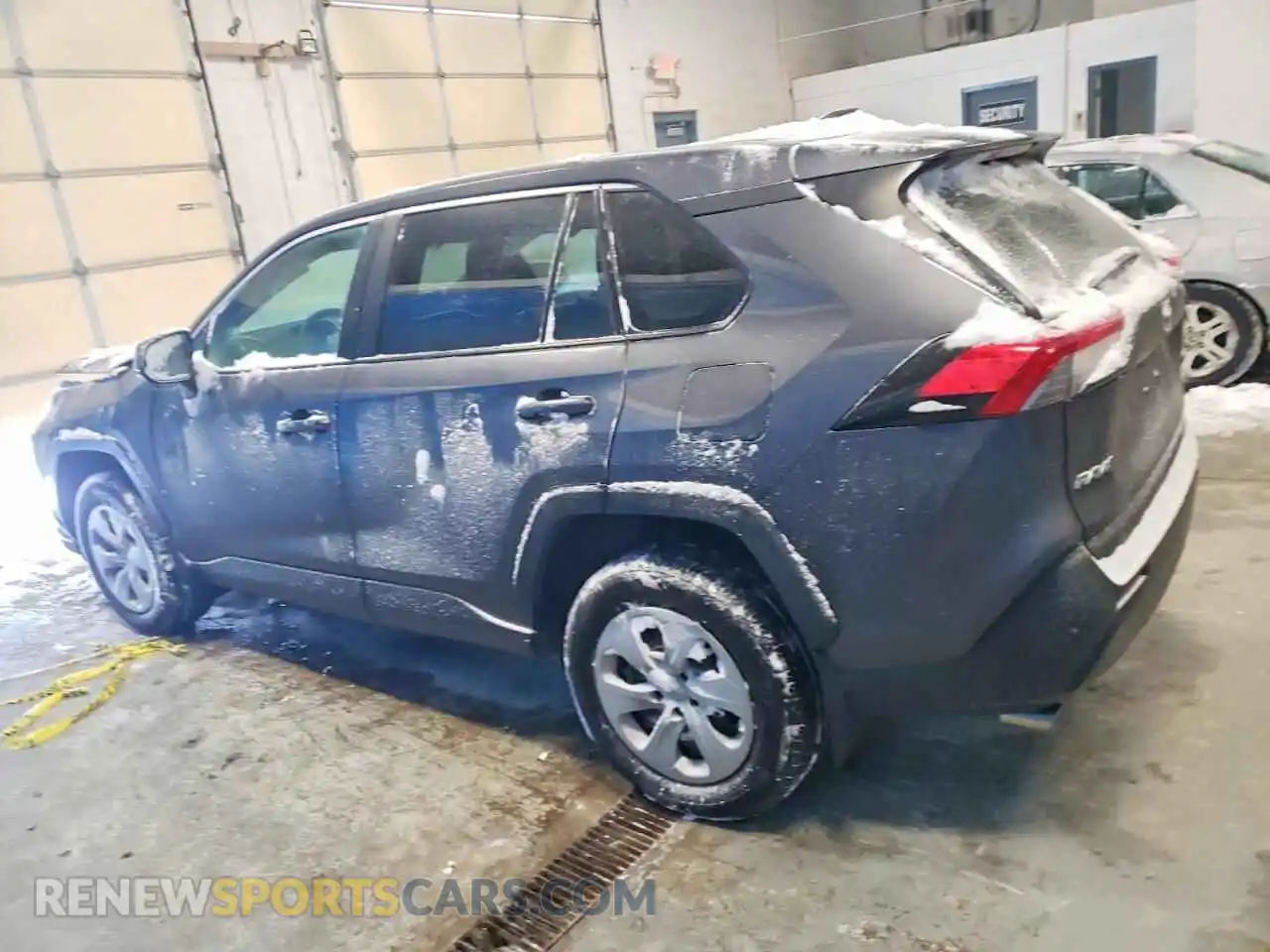 2 Photograph of a damaged car 2T3F1RFV9PW408324 TOYOTA RAV4 2023