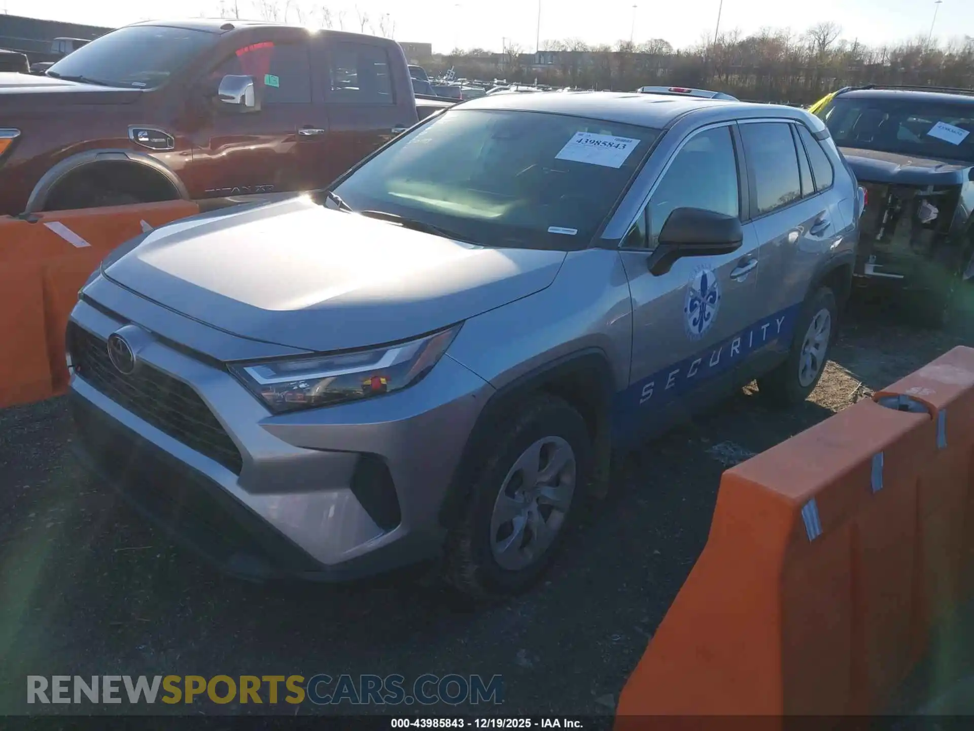 2 Photograph of a damaged car 2T3F1RFVXPC380390 TOYOTA RAV4 2023