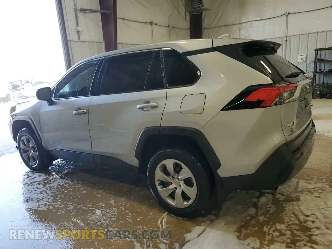 2 Photograph of a damaged car 2T3H1RFV2PW247758 TOYOTA RAV4 2023
