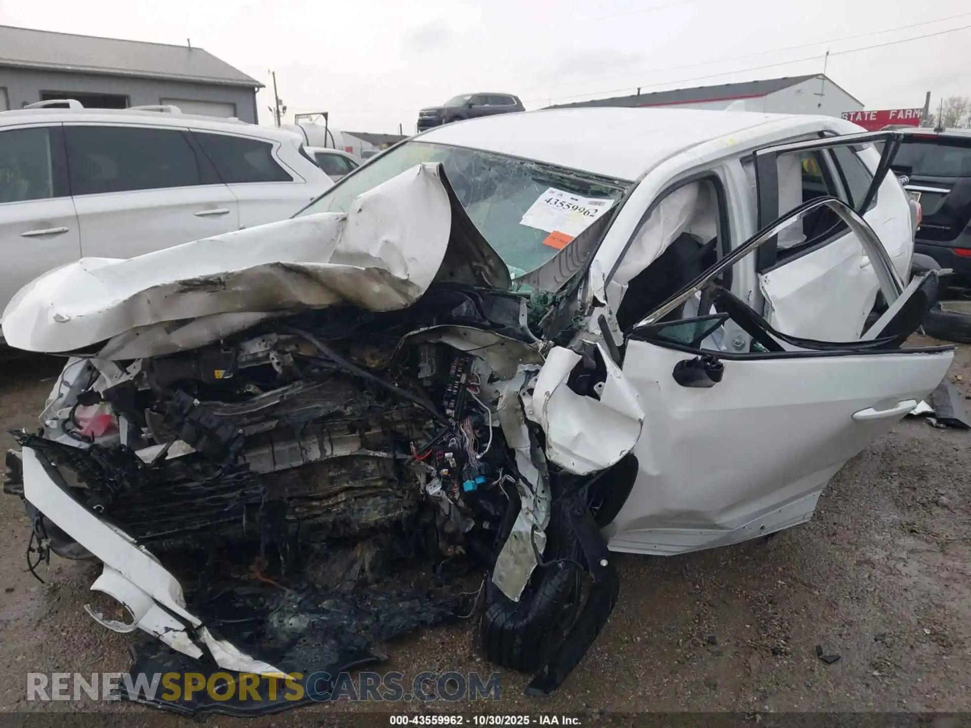 2 Фотография поврежденного автомобиля 2T3H1RFV3PW266044 TOYOTA RAV4 2023